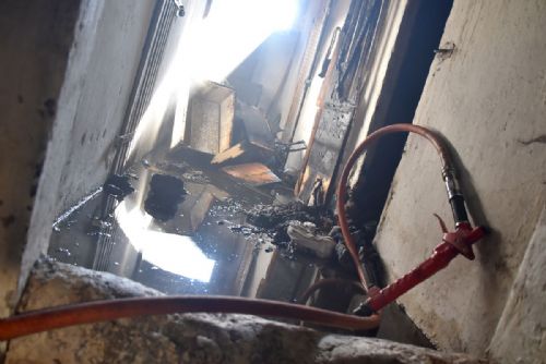 Obrázek - Oloví: Požár sklepa. Někteří obyvatelé domu museli být evakuováni hasiči