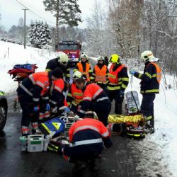 Rotava: Hasiči zveřejnili krátké video z pondělní nehody - záchrana řidiče