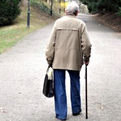Senioři, buďte v současné době velmi obezřetní
