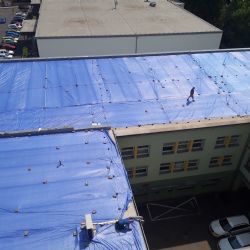 Sokolov: Střechy radnice poničilo krupobití