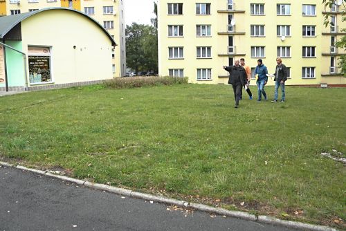 Sokolov: V ulici Závodu Míru bude nové parkoviště