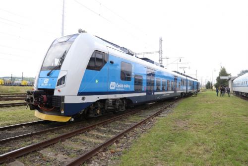 Obrázek - Spěšné vlaky Plzeň – Karlovy Vary už obsluhují nové vlaky RegioPanter 