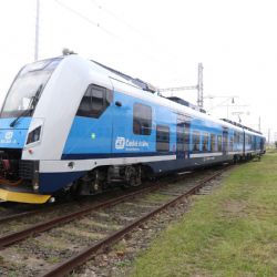 Spěšné vlaky Plzeň – Karlovy Vary už obsluhují nové vlaky RegioPanter 