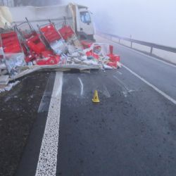 Toužim, Bochov: Nepřizpůsobil rychlost namrzlé vozovce a havaroval