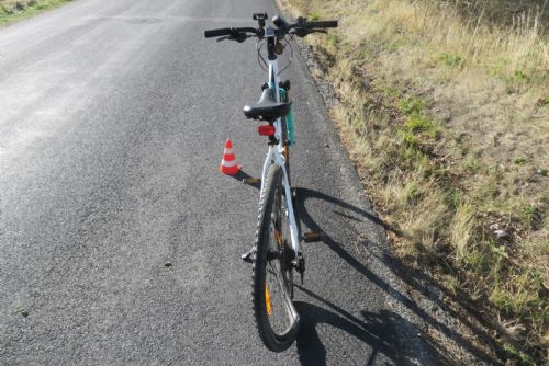 Obrázek - Tři Sekery: Srazil cyklistku. Z místa nehody ujel