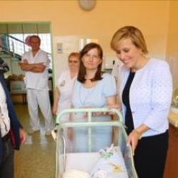 V chebské nemocnici se v den Nového roku 2018 narodili dvě holčičky a tři chlapci
