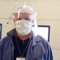 Západočeská univerzita dodala ochranné štíty pro zdravotníky v kraji