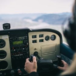 Zastupitelé jednali o otevření výukového střediska letecké školy pro piloty civilních letadel v Karlových Varech