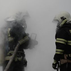 Požár porostu v Mostu, v Slatině u Lovosic, v Ústí nad Labem - Vaňově