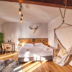Kam za wellness a odpočinkem? Ubytujte se ve stylovém pokoji v Pivních lázních v Nepomuku