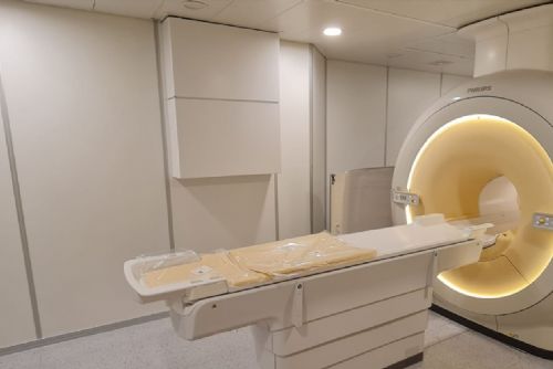Foto: Karlovy Vary:  Modernizovaná magnetická rezonance v nemocnici umožňuje rychlejší diagnostiku